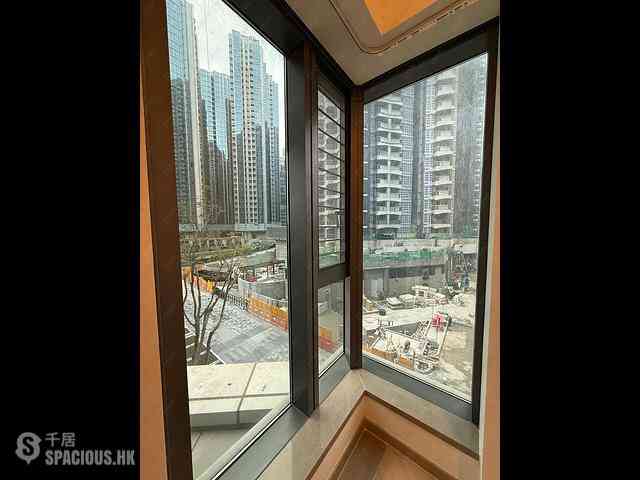 Wong Chuk Hang - The Southside Phase 1 Southland Tower 2A 08