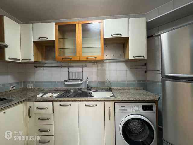 Mid Levels Central - Goldwin Heights 04