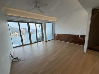 Repulse Bay - The Beachfront 05