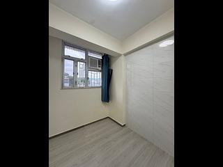 Sham Shui Po - Han Hing Building 05