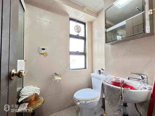 Wan Chai - Suncrest Tower 12