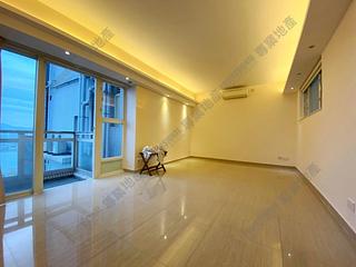 Soho - Centrestage 02
