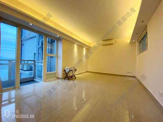 Soho - Centrestage 02