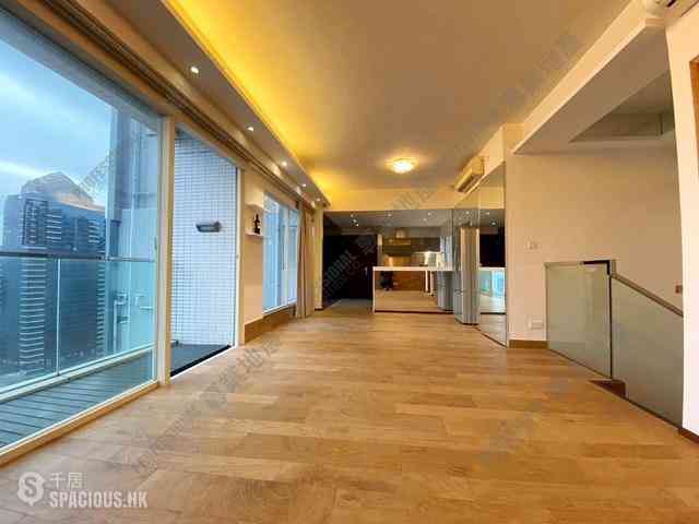 Soho - Centrestage 12