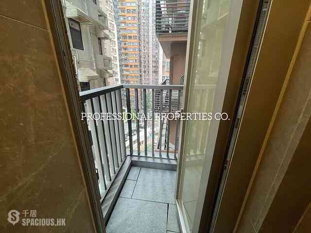 Sai Ying Pun - King's Hill 06