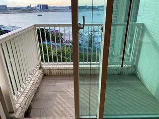 Tung Chung - Coastal Skyline Phase 4 Le Bleu Deux 11