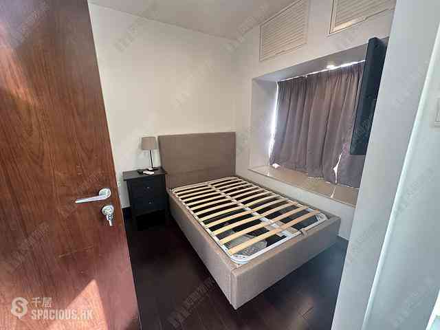 Wan Chai - The Zenith 05