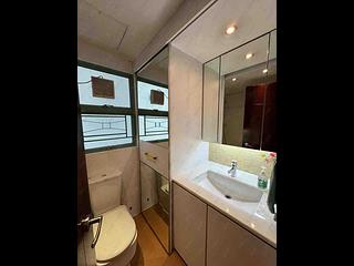 Mid Levels Central - Goldwin Heights 12