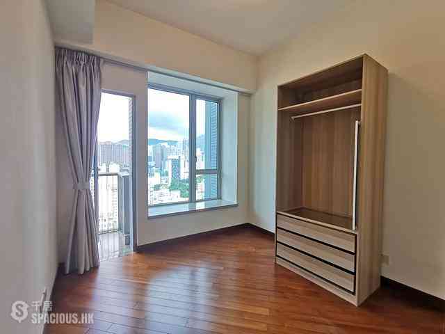 Wan Chai - The Avenue Phase 2 Block 3 07