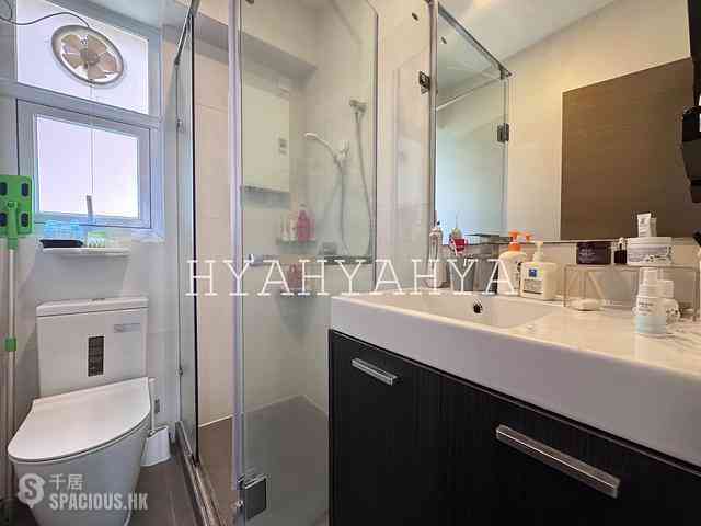 Mid Levels Central - Ying Fai Court 08