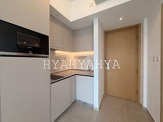 Sai Ying Pun - No.8 Hing Hon Road (Resiglow-Bonham) 07