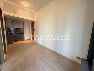 Sai Ying Pun - Des Voeux W Residence 05