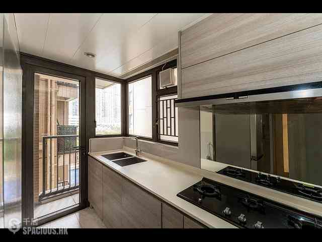 Tung Chung - The Visionary Tower 9 09
