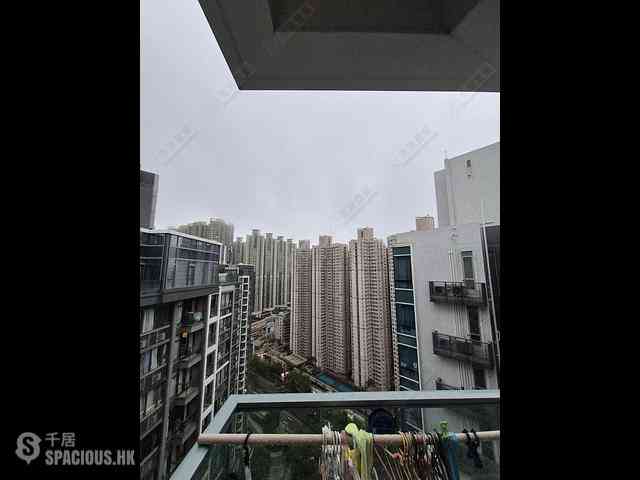 Tseung Kwan O - The Parkside Block 2A 01