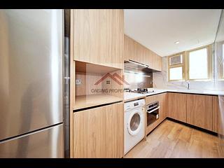 Mid Levels Central - St. Joan Court 04