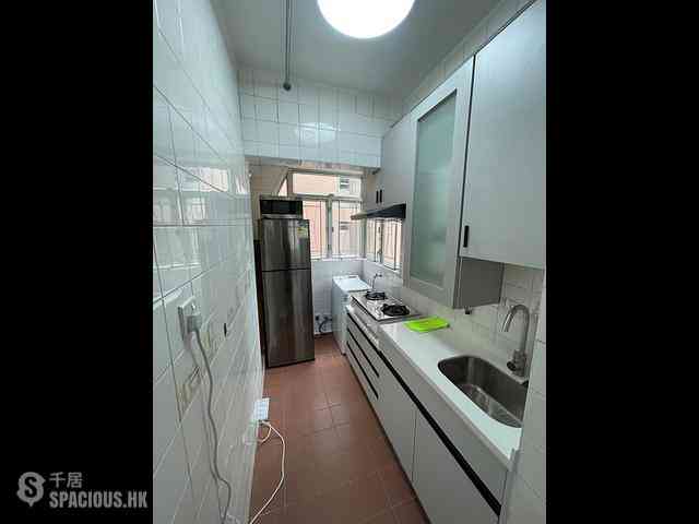 Kowloon City - Cheong Wong Building 08