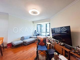 Mid Levels West - 80 Robinson Road 03