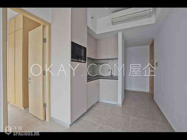 Sai Ying Pun - No.8 Hing Hon Road (Resiglow-Bonham) 05