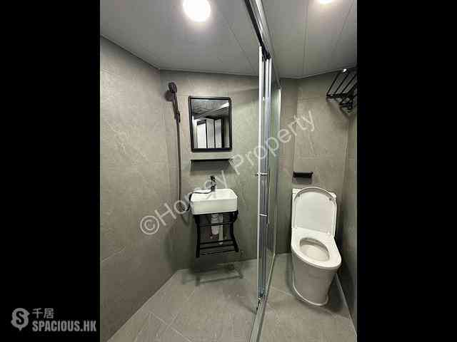 Causeway Bay - Shun Hing Building 06