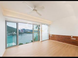 Repulse Bay - The Beachfront 06