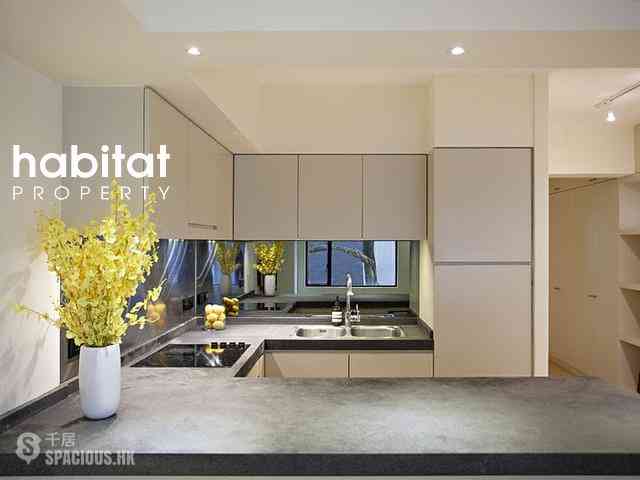 Mid Levels Central - Sun Fat Building 02