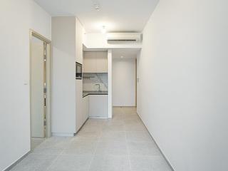 Sai Ying Pun - No.8 Hing Hon Road (Resiglow-Bonham) 03