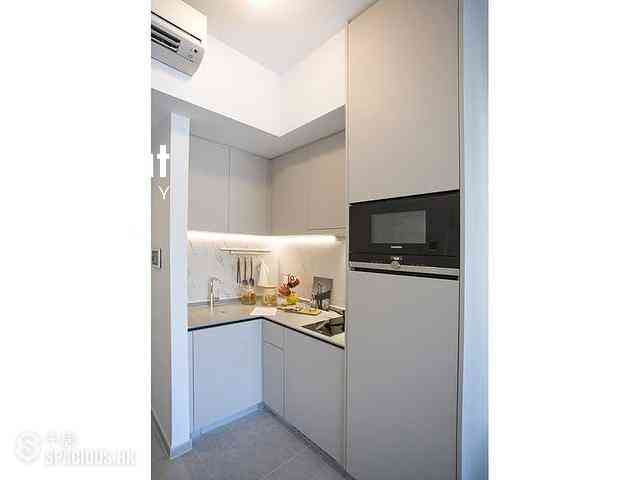 Sai Ying Pun - No.8 Hing Hon Road (Resiglow-Bonham) 06