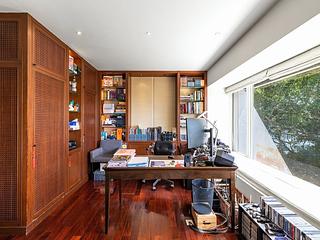 The Peak - Kellett Villas 13