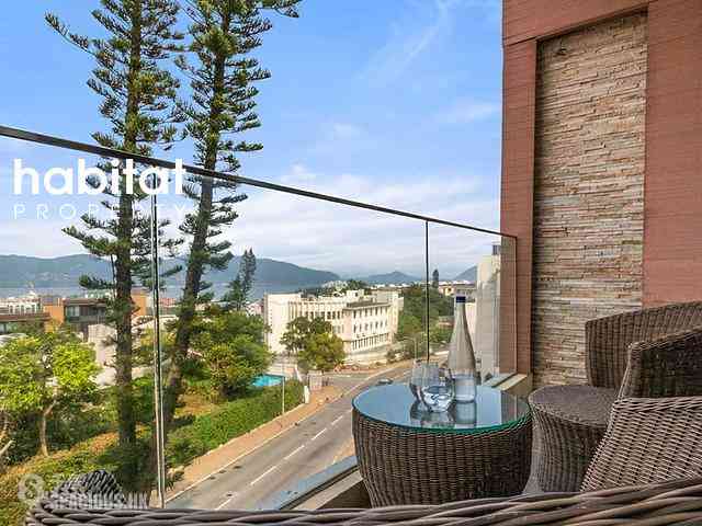Chung Hom Kok - Bauhinia Gardens 01