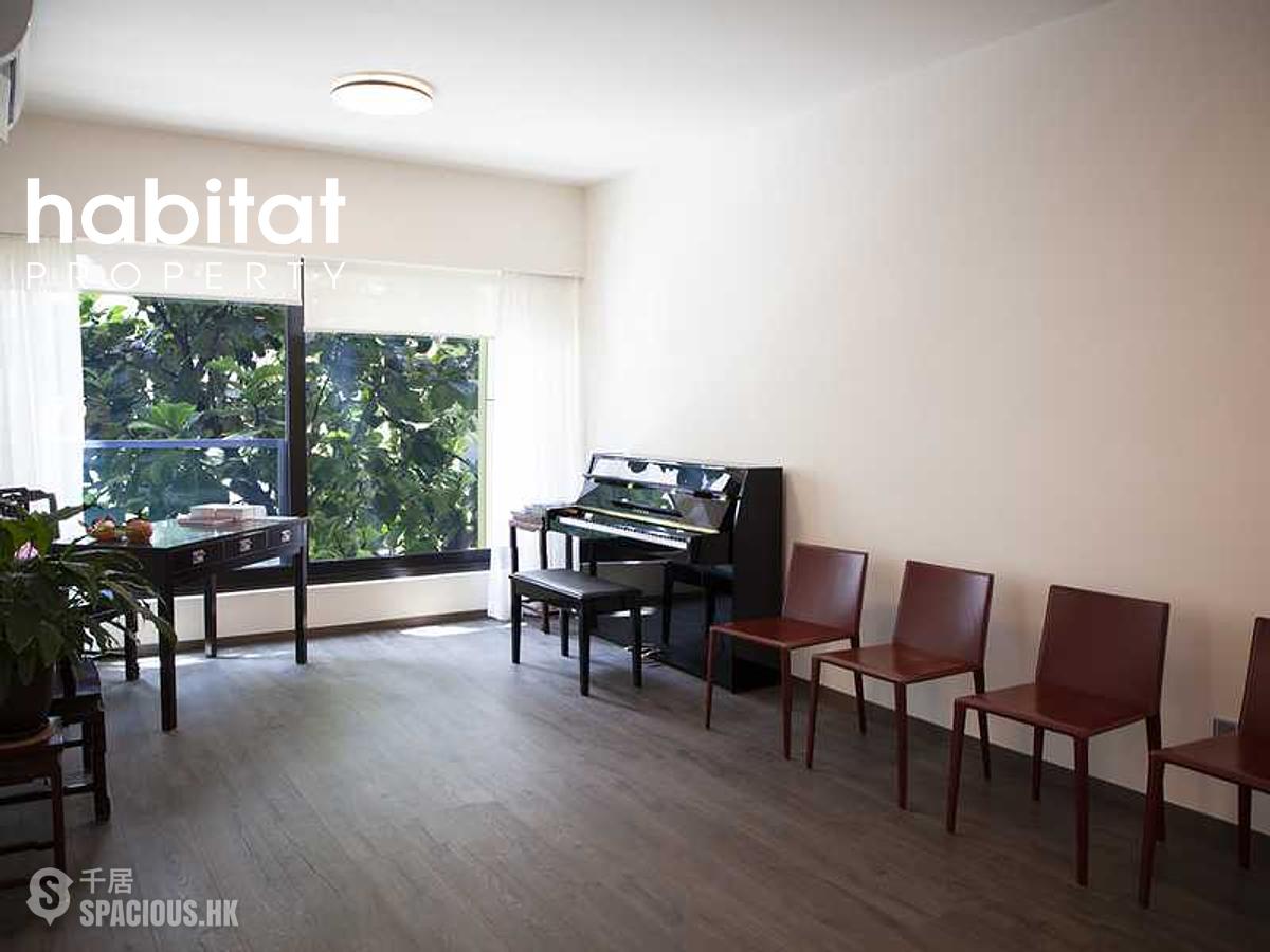 Tai Hang - C.C. Lodge 01