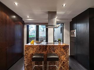 Sai Ying Pun - 255-257, Des Voeux Road West 09