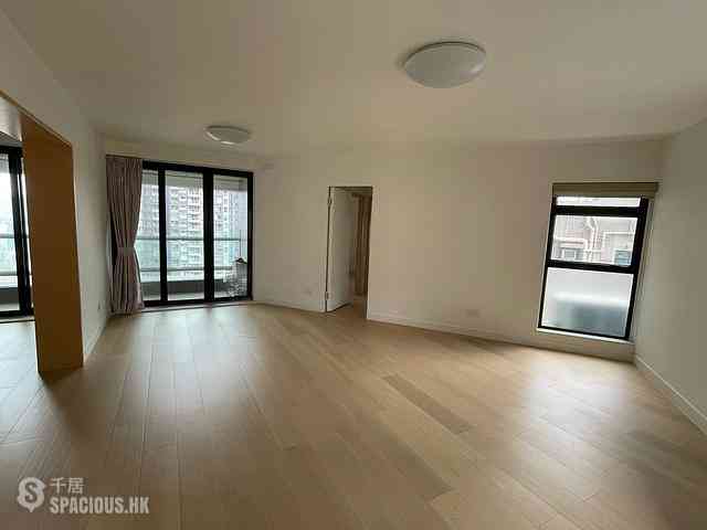 Soho - Albron Court 01