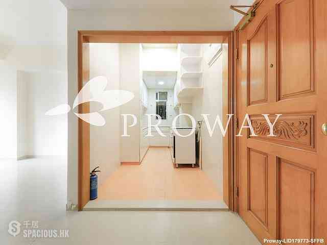 Soho - Kin Yuen Mansion 06