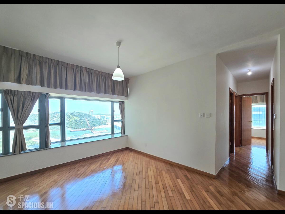 Tung Chung - Tung Chung Crescent 01