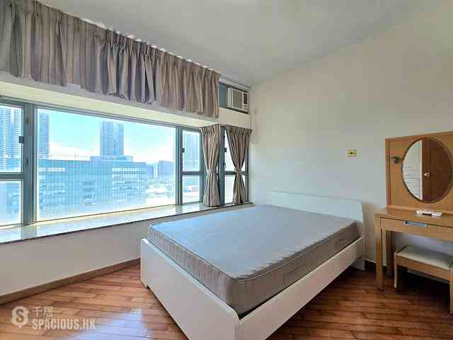 Tung Chung - Tung Chung Crescent 11