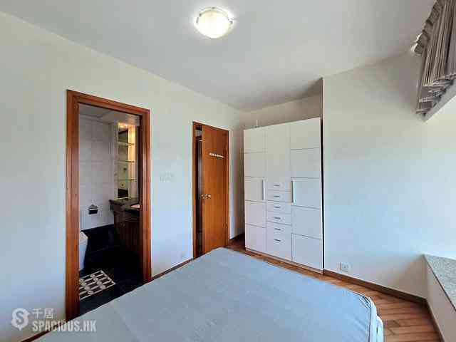 Tung Chung - Tung Chung Crescent 10