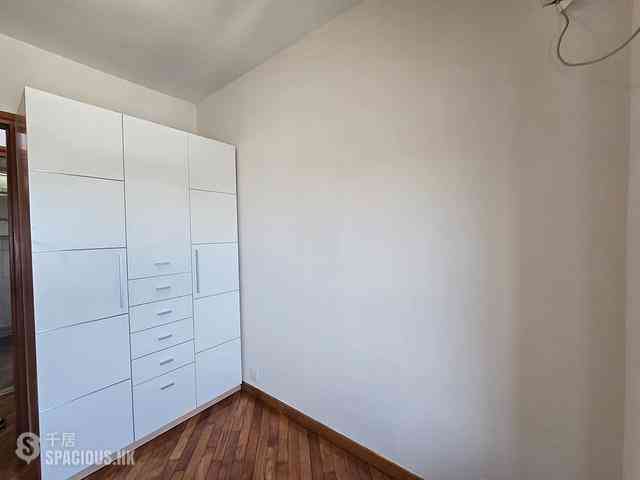 Tung Chung - Tung Chung Crescent 13