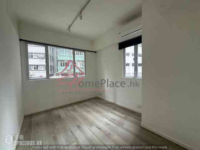 Soho - Caravan Court 04