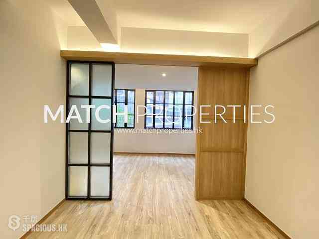 Sheung Wan - 256-258, Hollywood Road 06