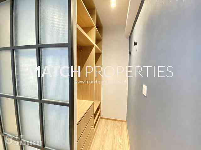 Sheung Wan - 256-258, Hollywood Road 08