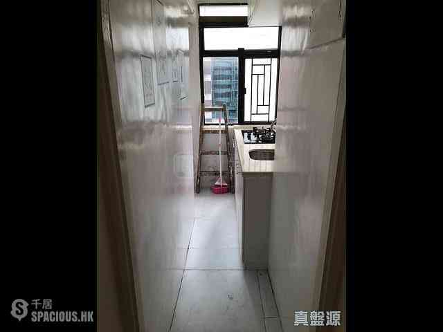 Wan Chai - Sam Yuen Mansion 03