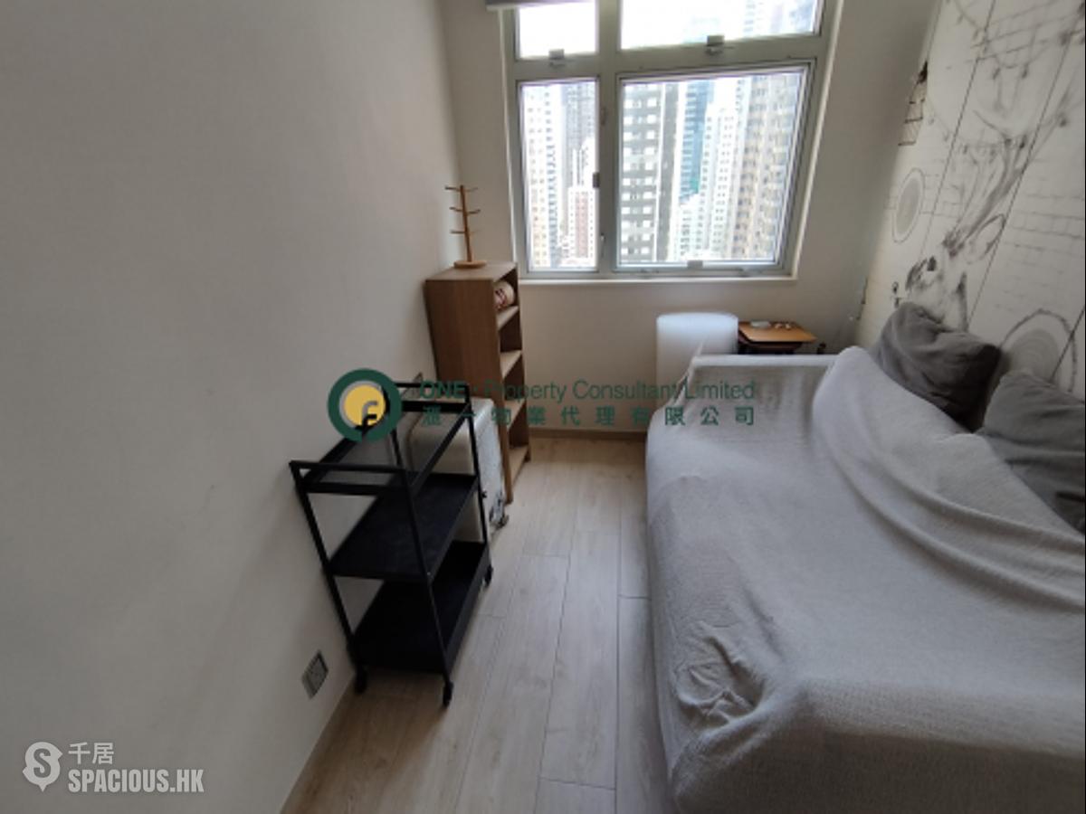 Sai Ying Pun - Fook Moon Building 01
