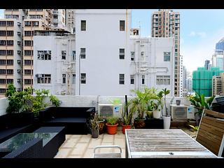 Poho - 8, Tai On Terrace 17