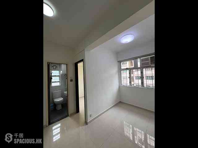 Yau Ma Tei - Kam Tong Building 02