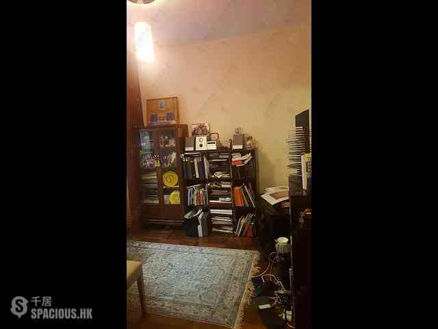 Mid Levels Central - Kam Fai Mansion 04