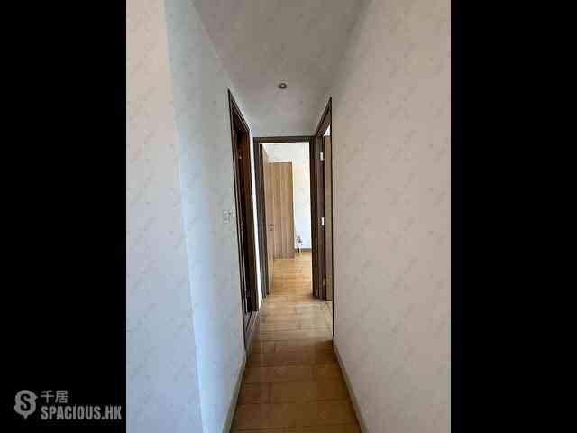 Sai Ying Pun - Island Crest Block 1 10