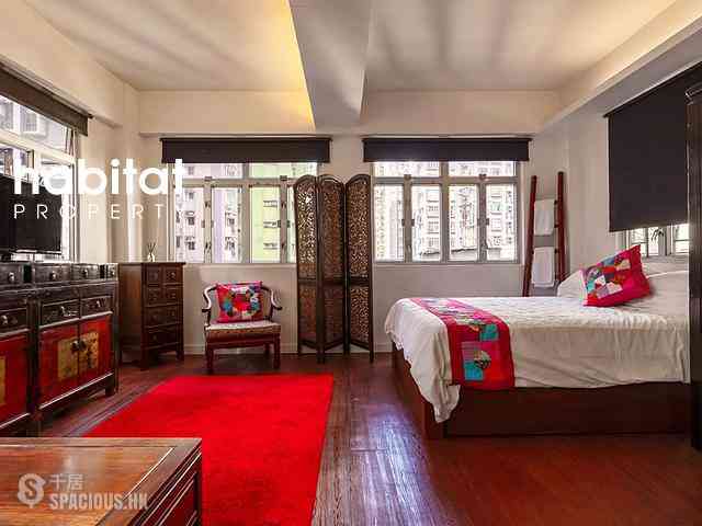 Sai Ying Pun - 168-172, Third Street 01