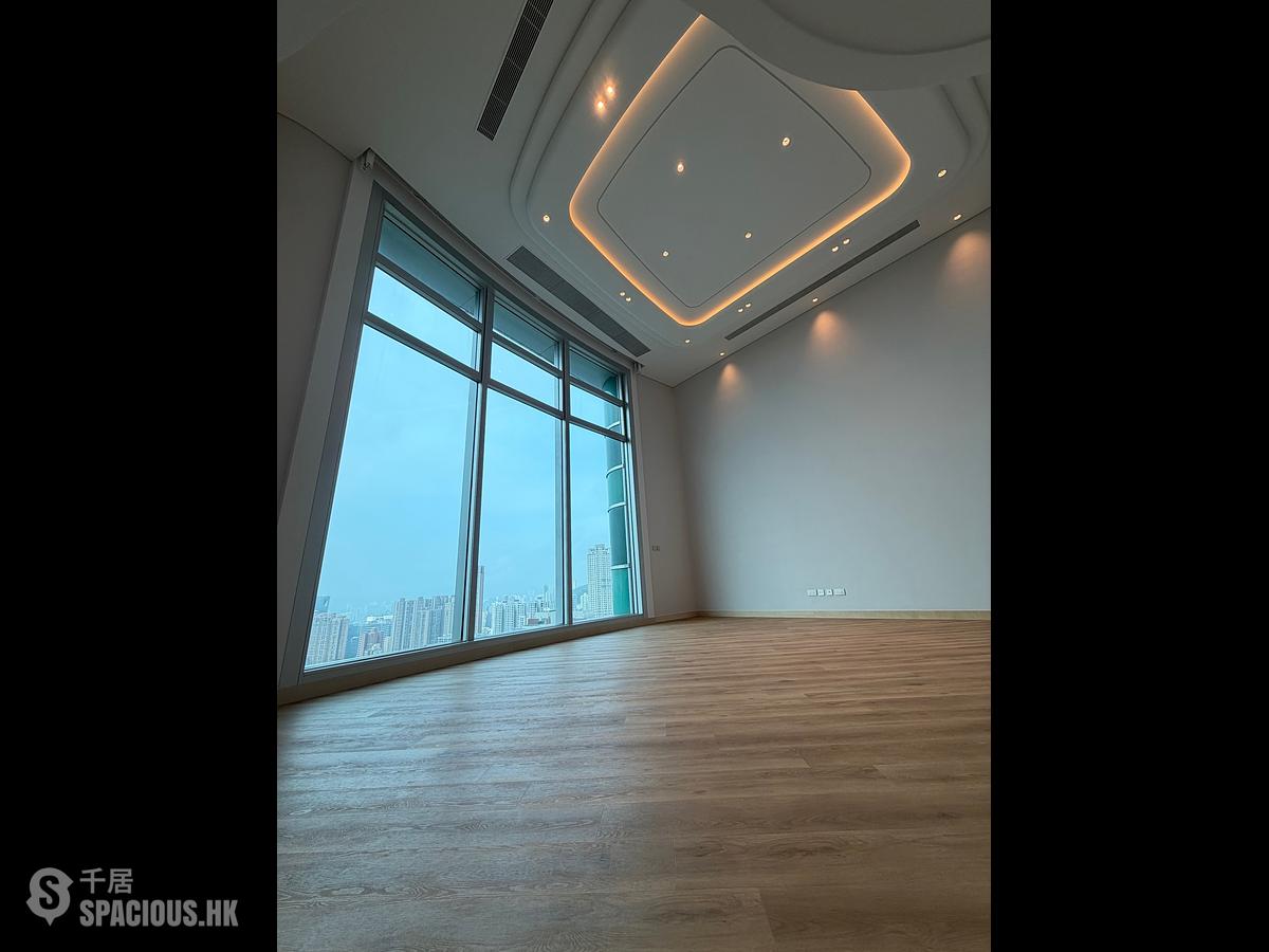 Stubbs Road - The Summit 01