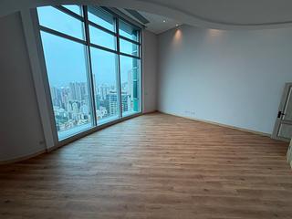 Stubbs Road - The Summit 02