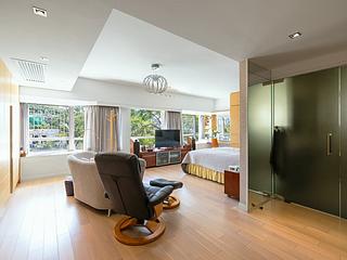 Deep Water Bay - Manderly Garden 12